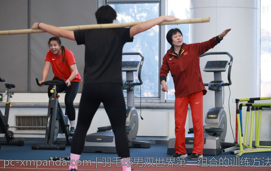 羽毛球男双世界第一组合的训练方法与团队配合揭秘