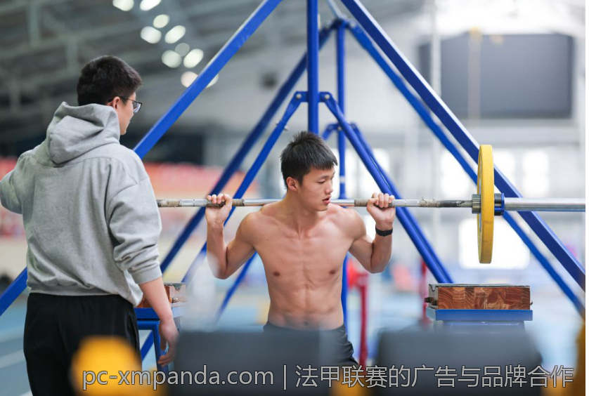 法甲联赛的广告与品牌合作